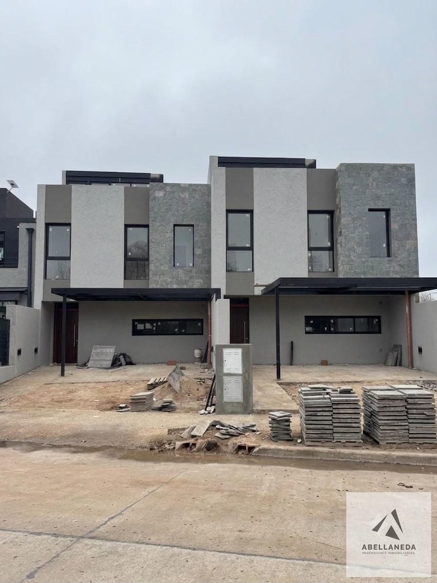 Luxury 4-Bedroom Triplex for Sale - Campo Chico