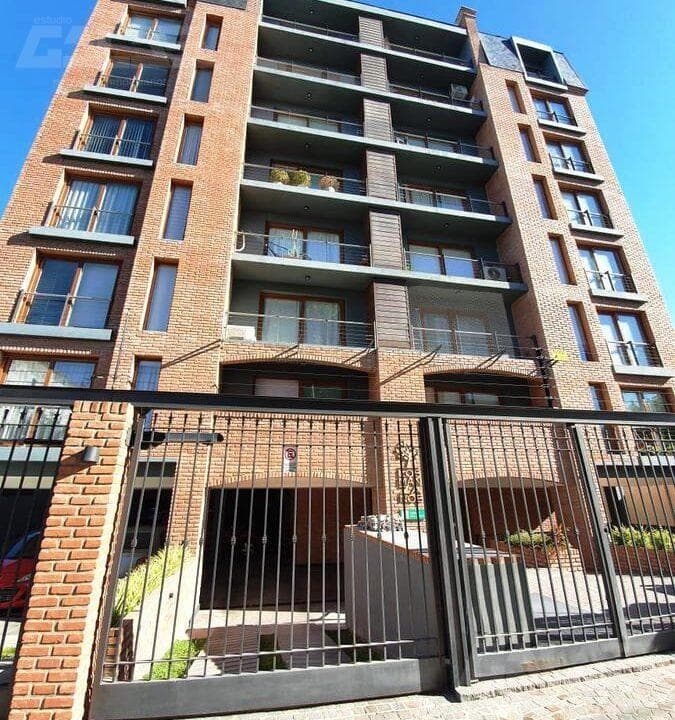Studio apartment with a balcony and amenities in Los Manzanos, Ituzaingó Norte. Financing available!!!