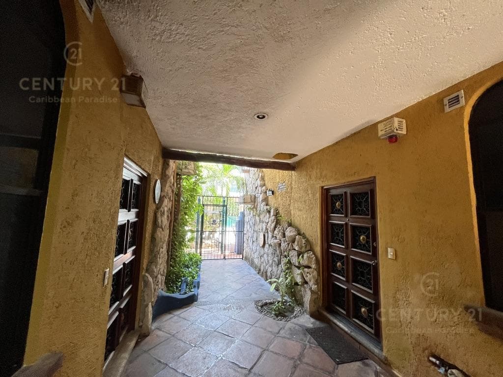 Spacious 2-Bedroom Apartment for Rent in Hacienda del Carmen, Downtown Area | Playa del Carmen | P4573