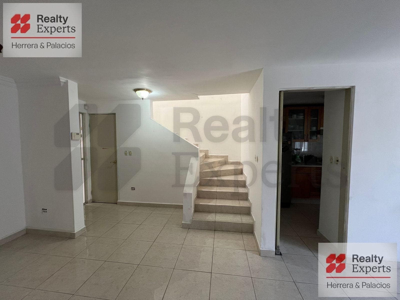 House for Sale in Cima de las Cumbres, Monterrey, NL