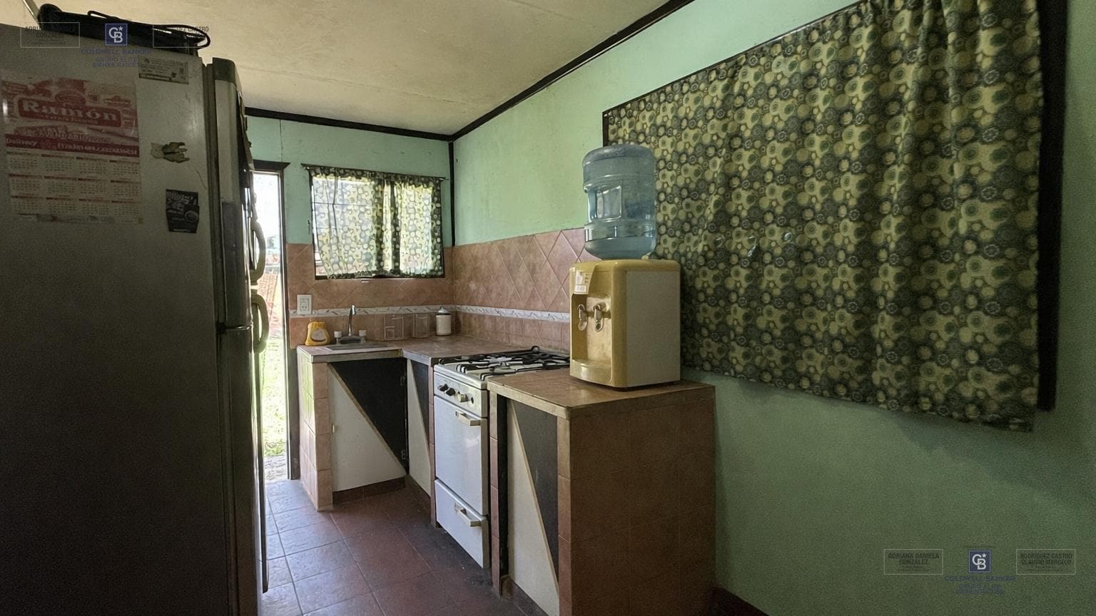 VENTA CASA 5 AMBIENTES PATIO COCHERA SAN VICENTE