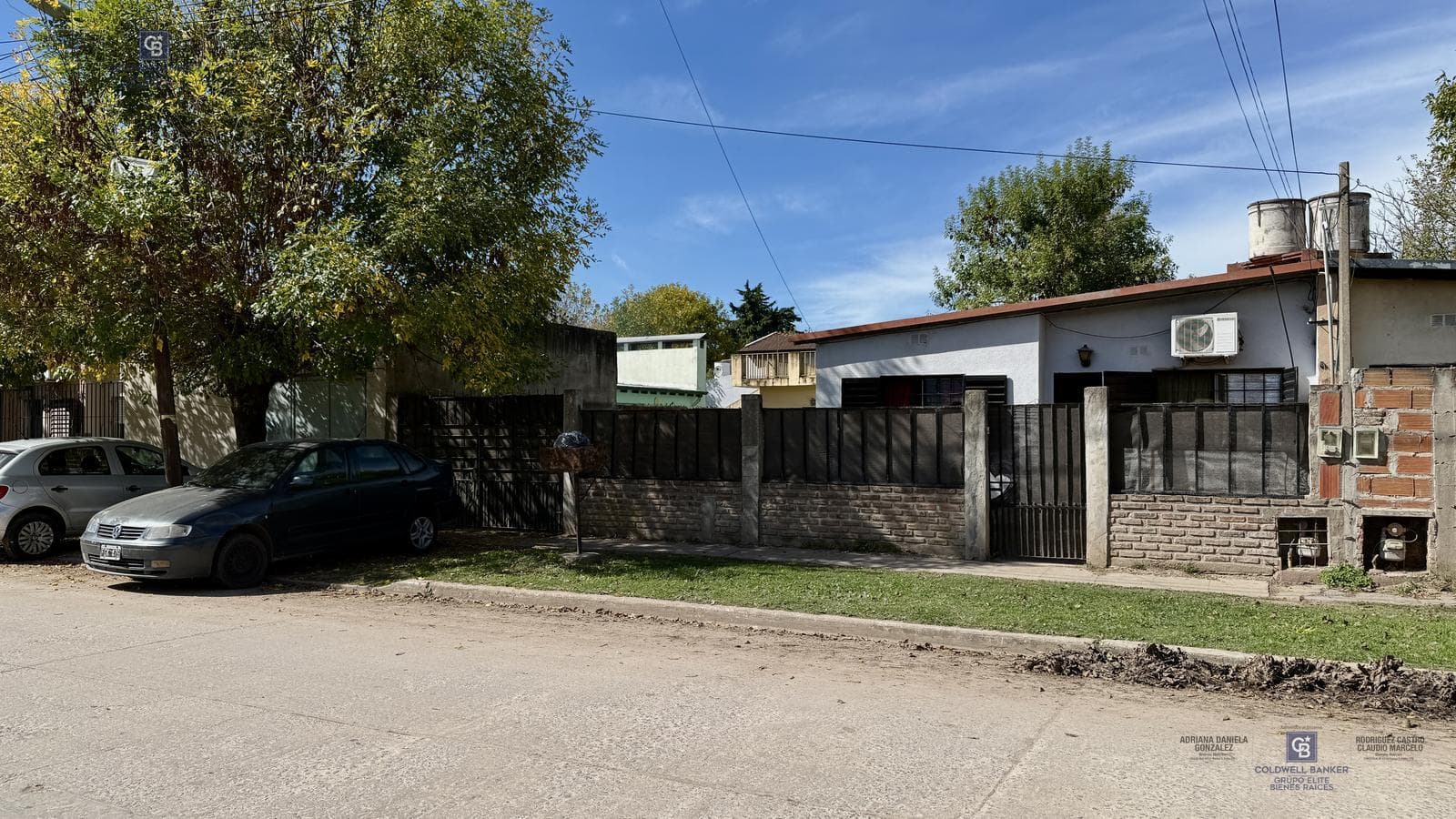 VENTA CASA 5 AMBIENTES PATIO COCHERA SAN VICENTE