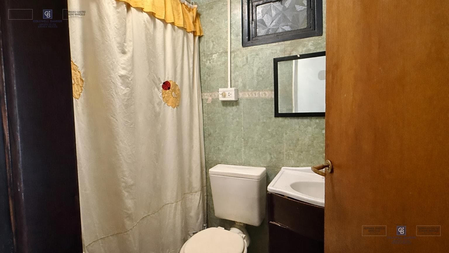 VENTA CASA 5 AMBIENTES PATIO COCHERA SAN VICENTE