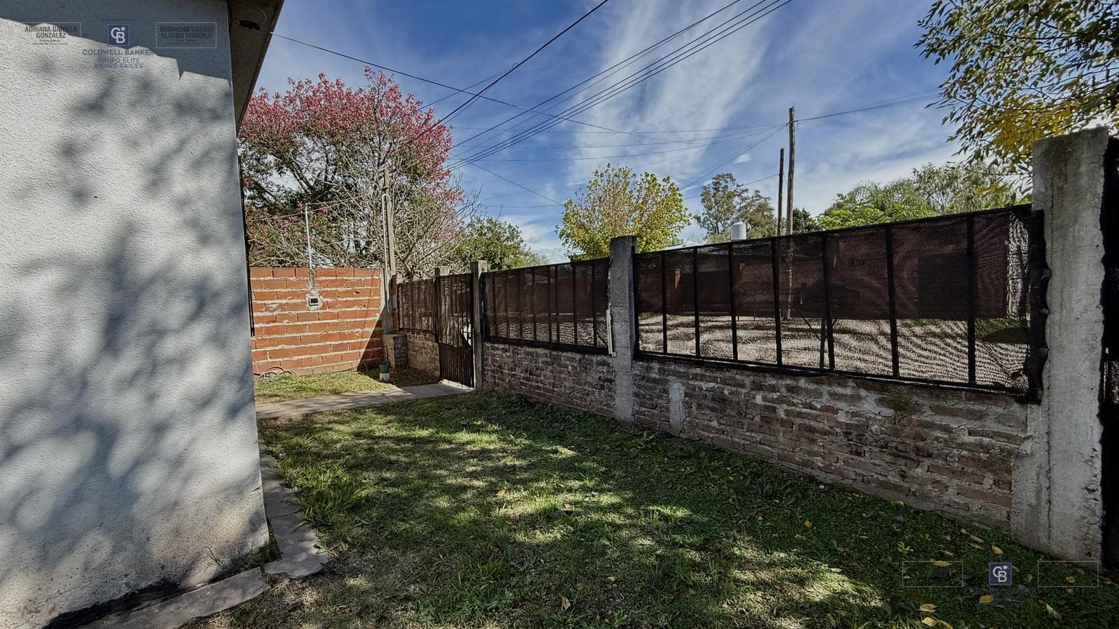 VENTA CASA 5 AMBIENTES PATIO COCHERA SAN VICENTE