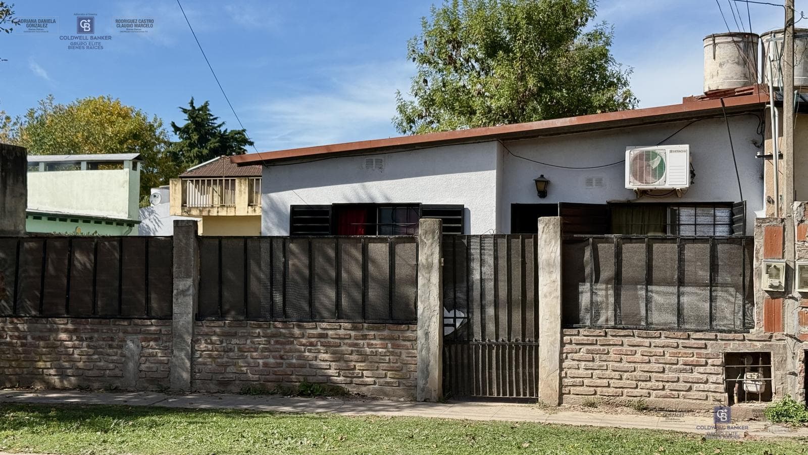 VENTA CASA 5 AMBIENTES PATIO COCHERA SAN VICENTE