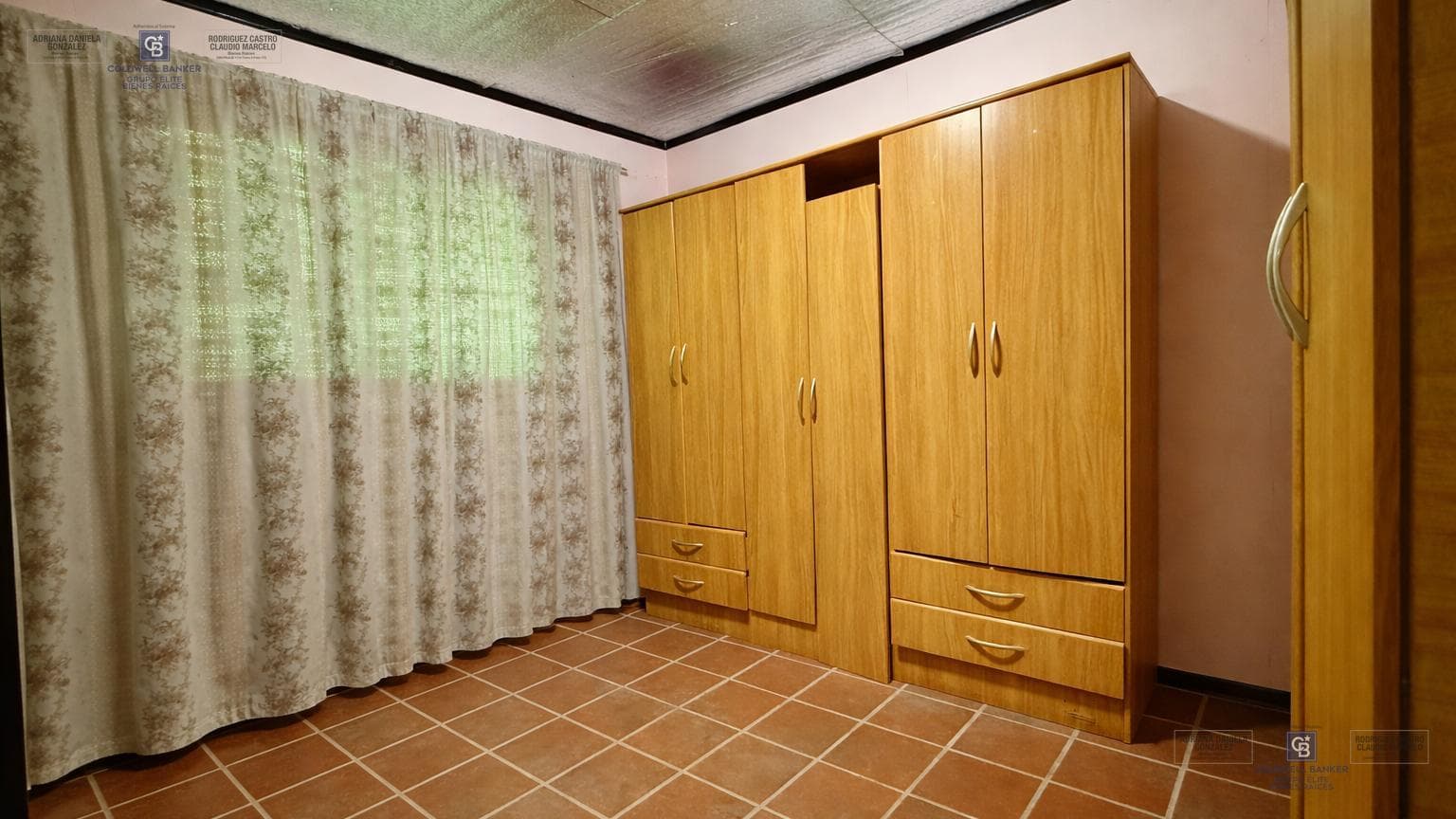 VENTA CASA 5 AMBIENTES PATIO COCHERA SAN VICENTE