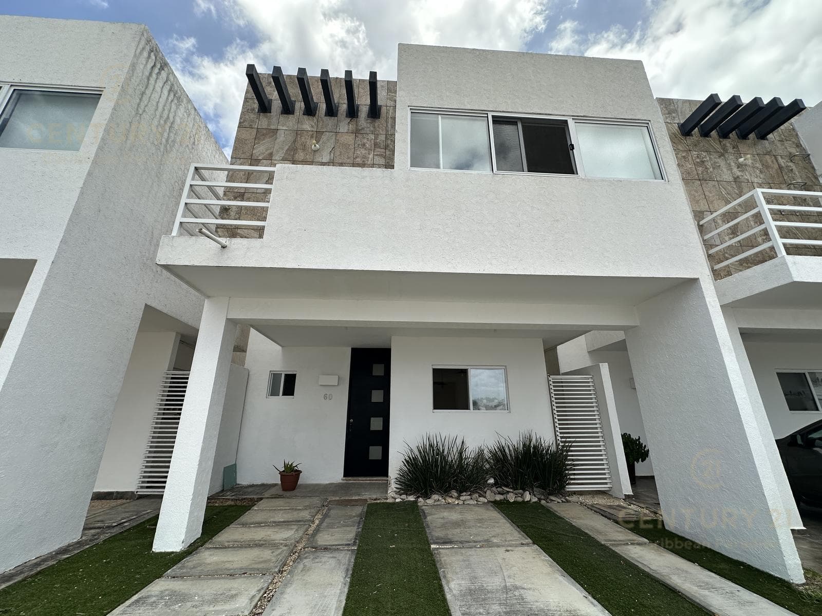 Unfurnished 3-Bedroom, 2.5-Bathroom House for Rent in La Joya