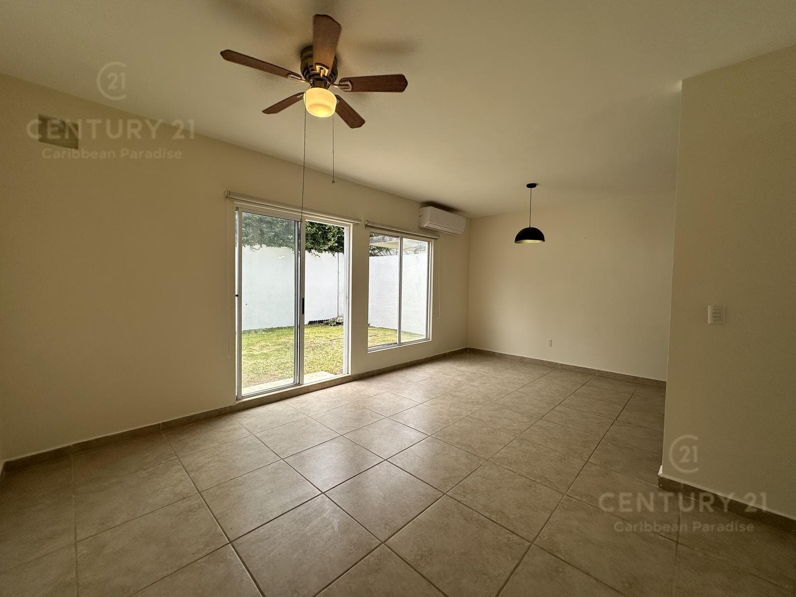 Unfurnished 3-Bedroom, 2.5-Bathroom House for Rent in La Joya