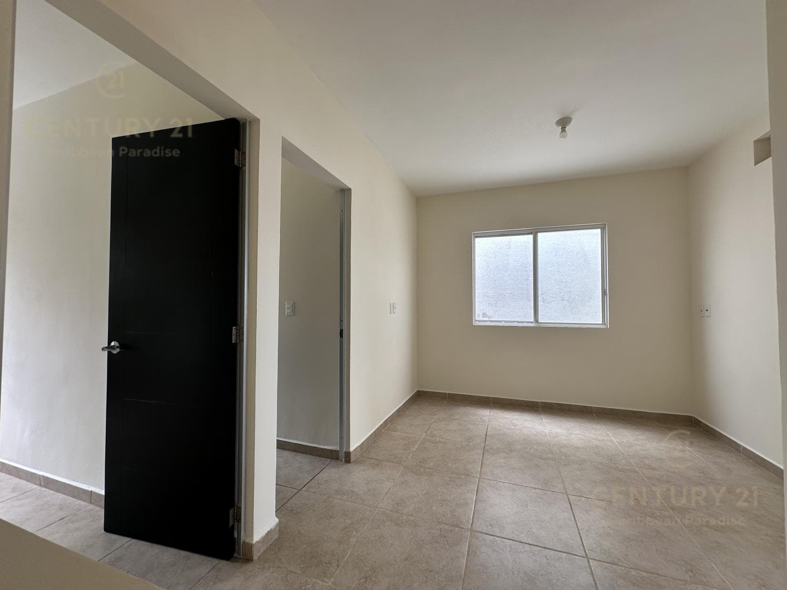 Unfurnished 3-Bedroom, 2.5-Bathroom House for Rent in La Joya