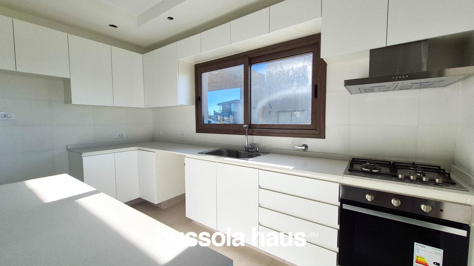 3-Bedroom Lakefront House in SANTA ANA, VILLANUEVA