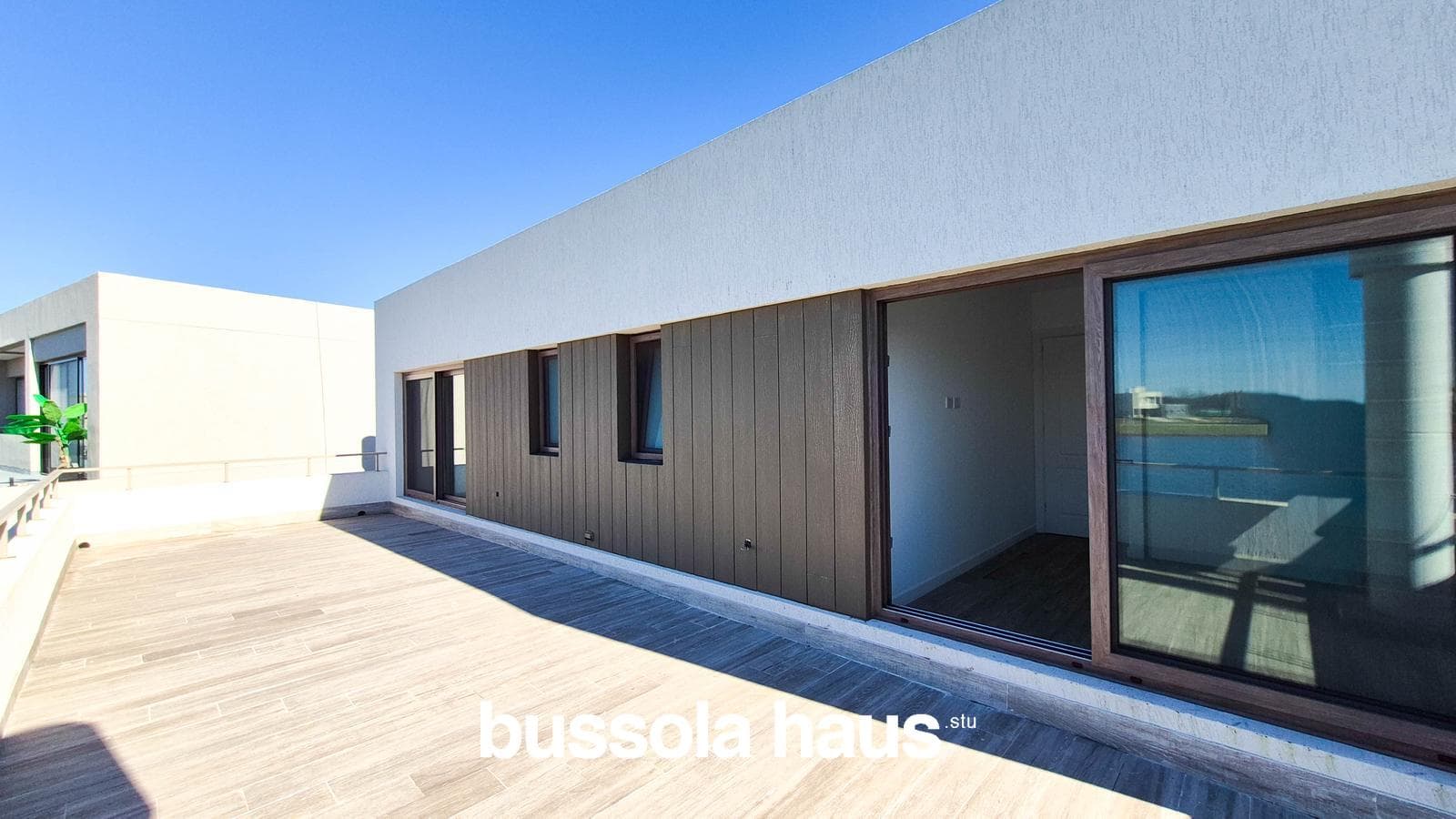 3-Bedroom Lakefront House in SANTA ANA, VILLANUEVA