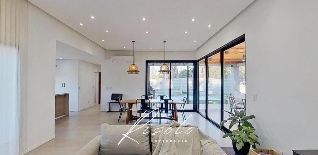 House for Sale with Rental Income. 2 offices. 3 bedrooms. Grill. Pool. Gated Community, Escobar
