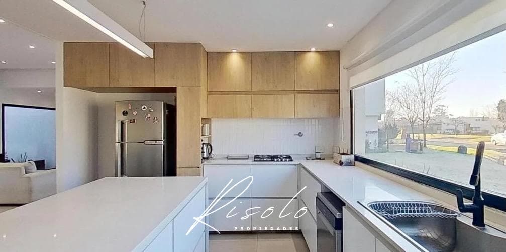 House for Sale with Rental Income. 2 offices. 3 bedrooms. Grill. Pool. Gated Community, Escobar