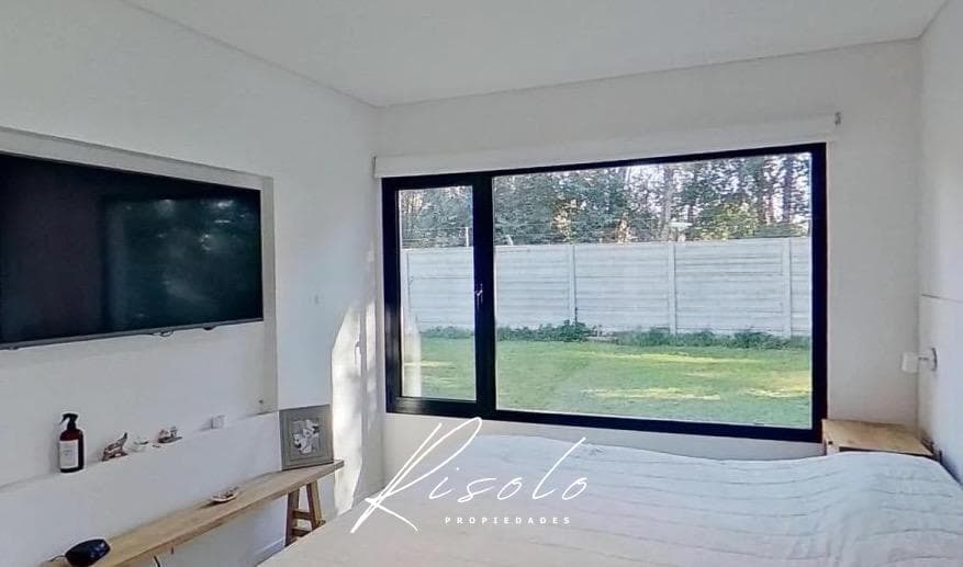 House for Sale with Rental Income. 2 offices. 3 bedrooms. Grill. Pool. Gated Community, Escobar