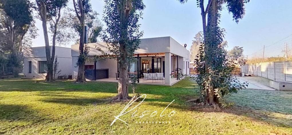House for Sale with Rental Income. 2 offices. 3 bedrooms. Grill. Pool. Gated Community, Escobar