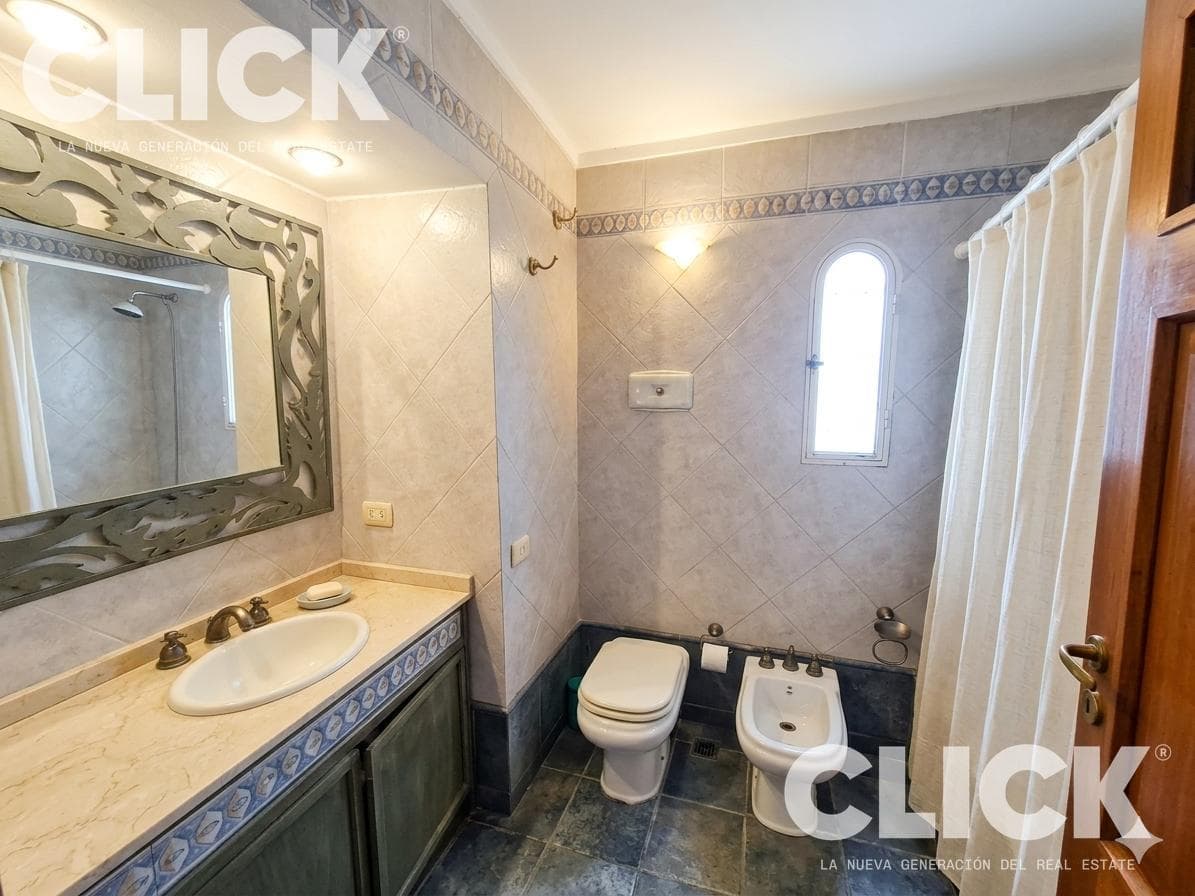 For Sale - 4 rooms with a balcony - 2 bathrooms - garage - rear-facing - Belgrano