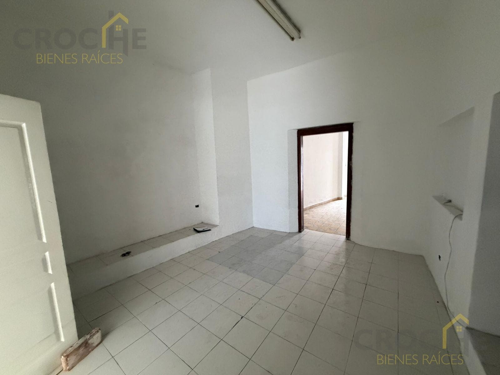 HOUSE FOR SALE WITH 2 COMMERCIAL UNITS IN THE DOWNTOWN AREA | XALAPA, VERACRUZ