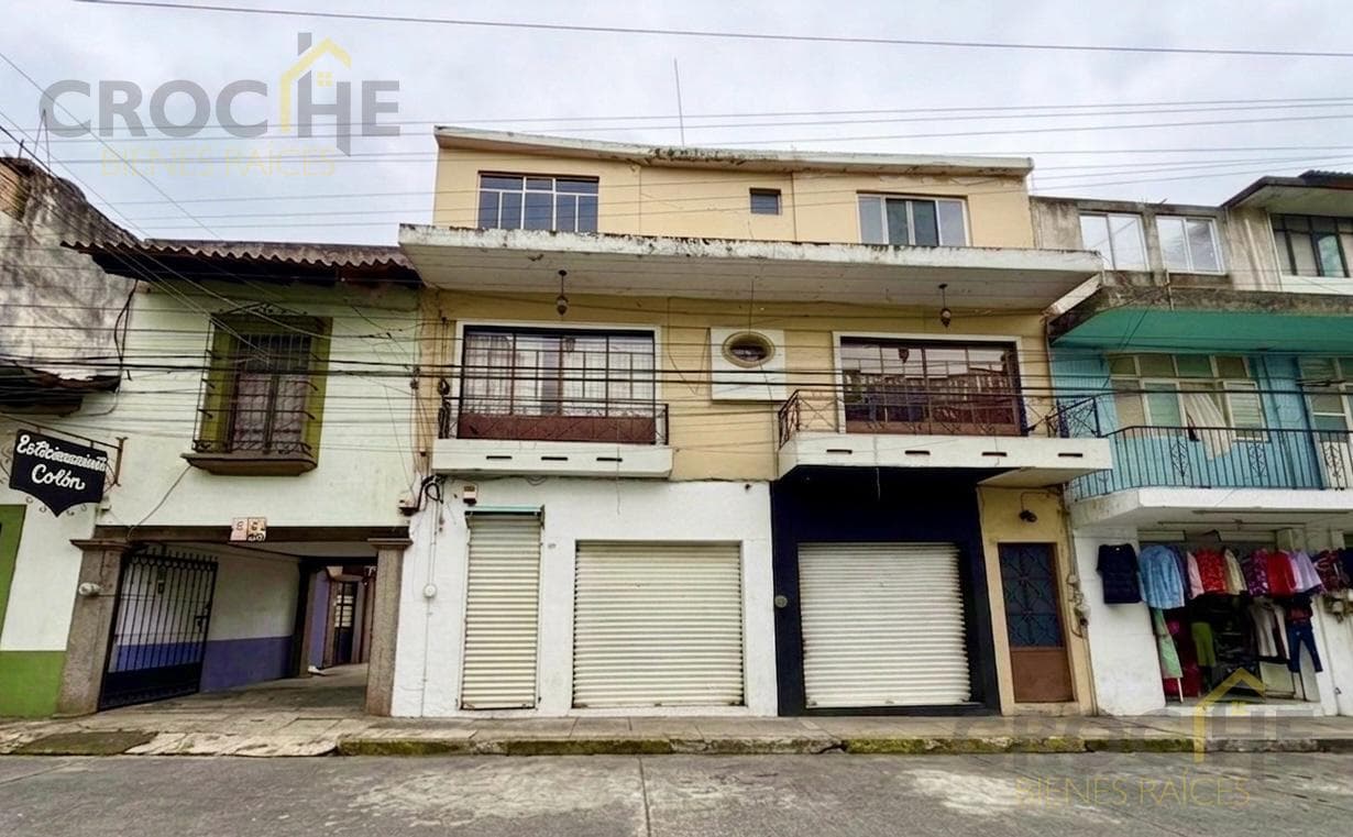 HOUSE FOR SALE WITH 2 COMMERCIAL UNITS IN THE DOWNTOWN AREA | XALAPA, VERACRUZ