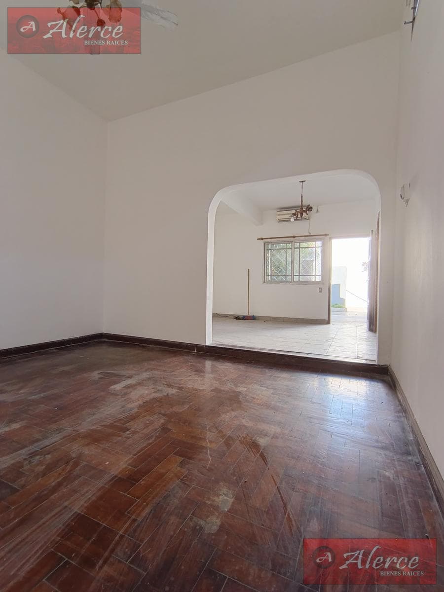 3-ROOM HOUSE WITH A COURTYARD AND TERRACE
