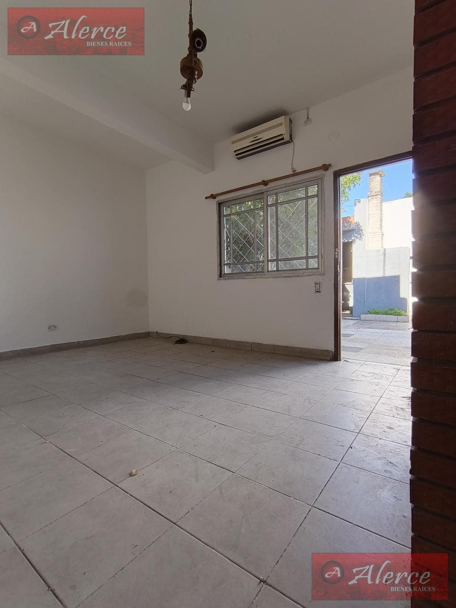 3-ROOM HOUSE WITH A COURTYARD AND TERRACE