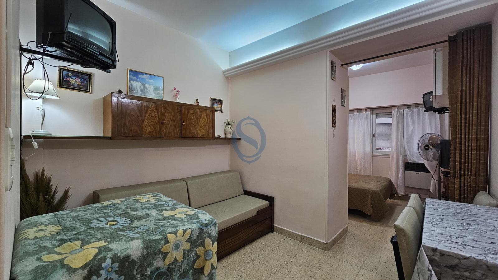 For Sale - Interior Studio Apartment - 1662 Colón Ave.