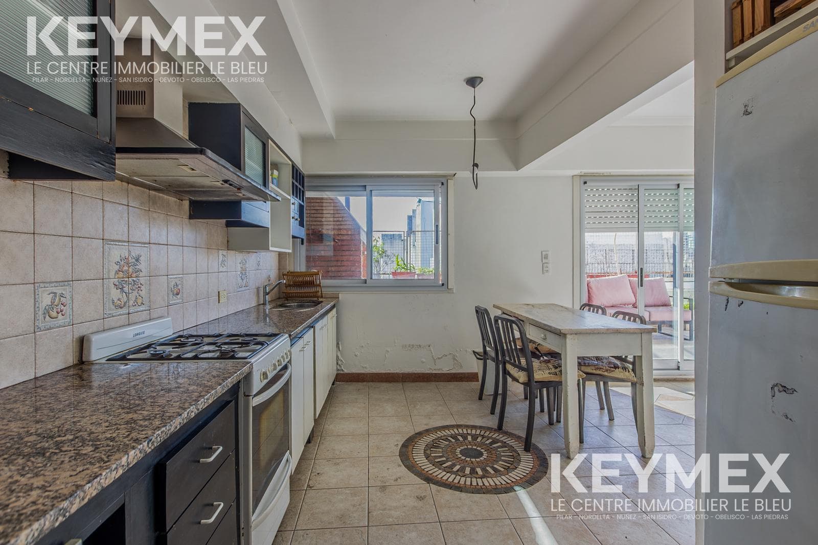 5-room apartment for sale in Balvanera with a balcony, terrace, and garage