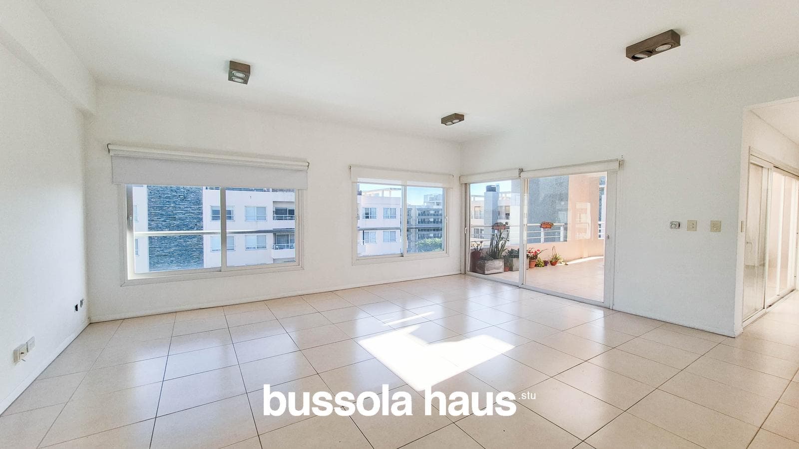 3-room apartment for rent with a garage in Antares Nordelta