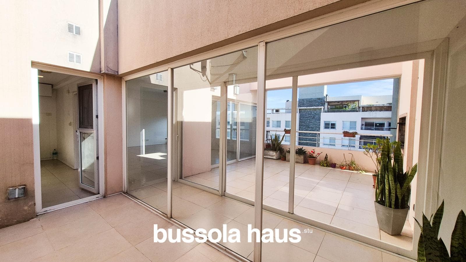 3-room apartment for rent with a garage in Antares Nordelta
