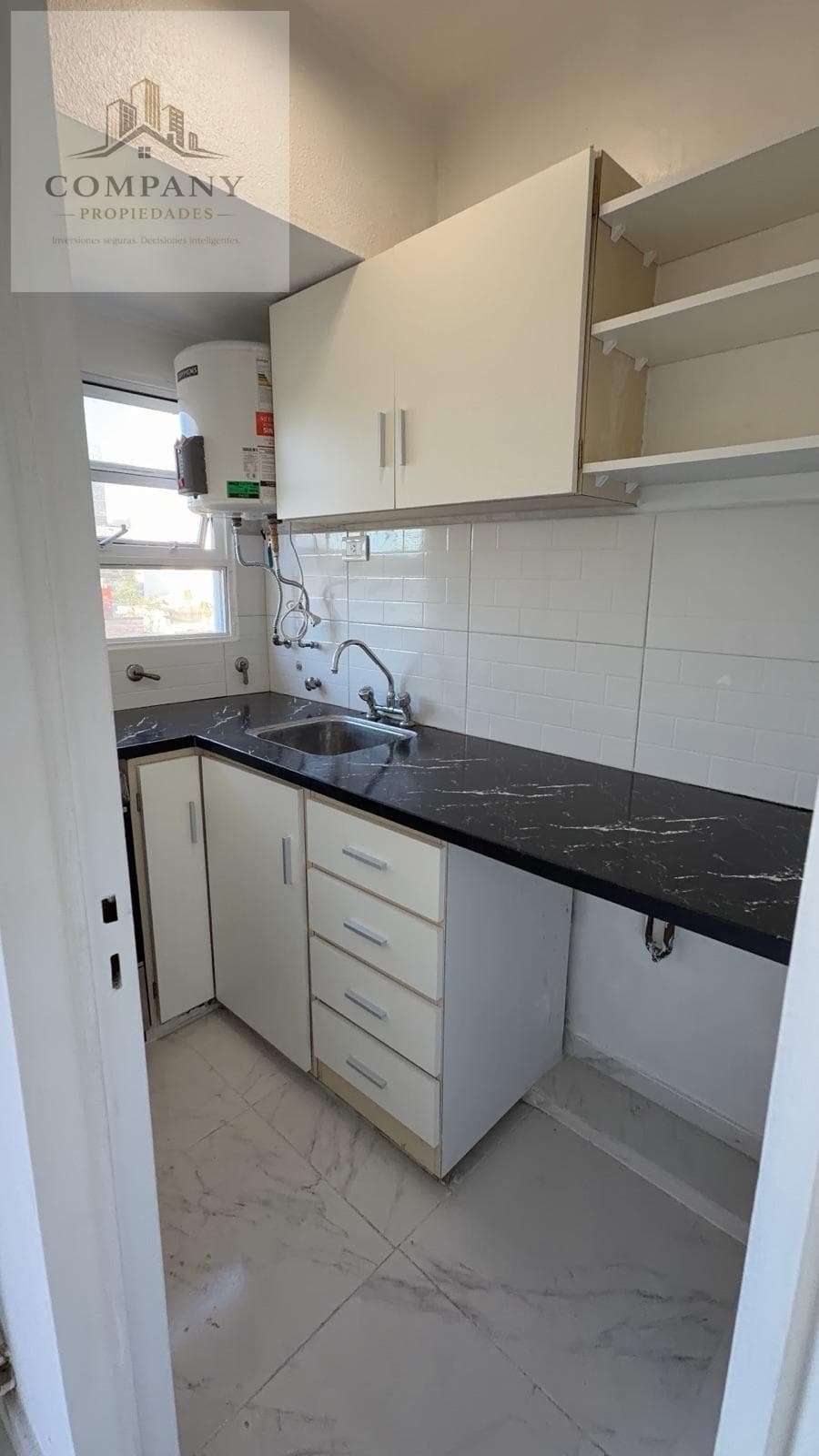 Renovated 1-room apartment