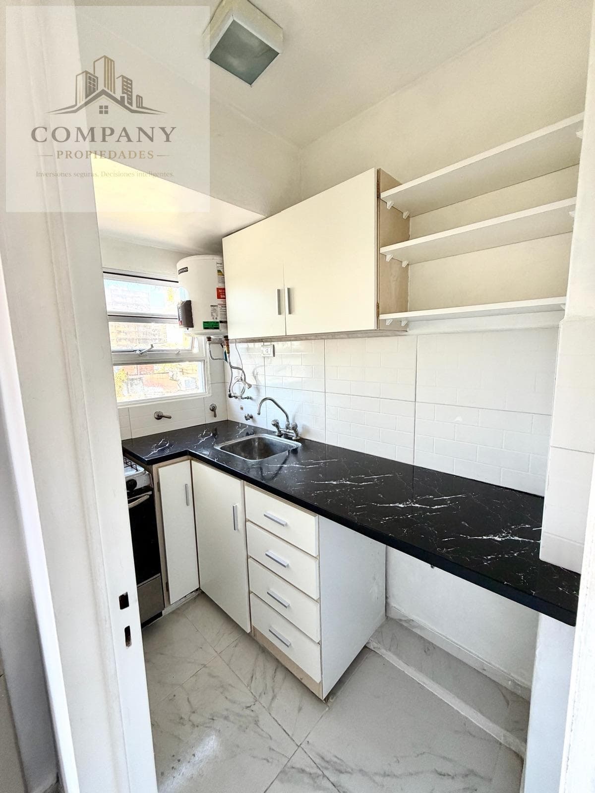 Renovated 1-room apartment