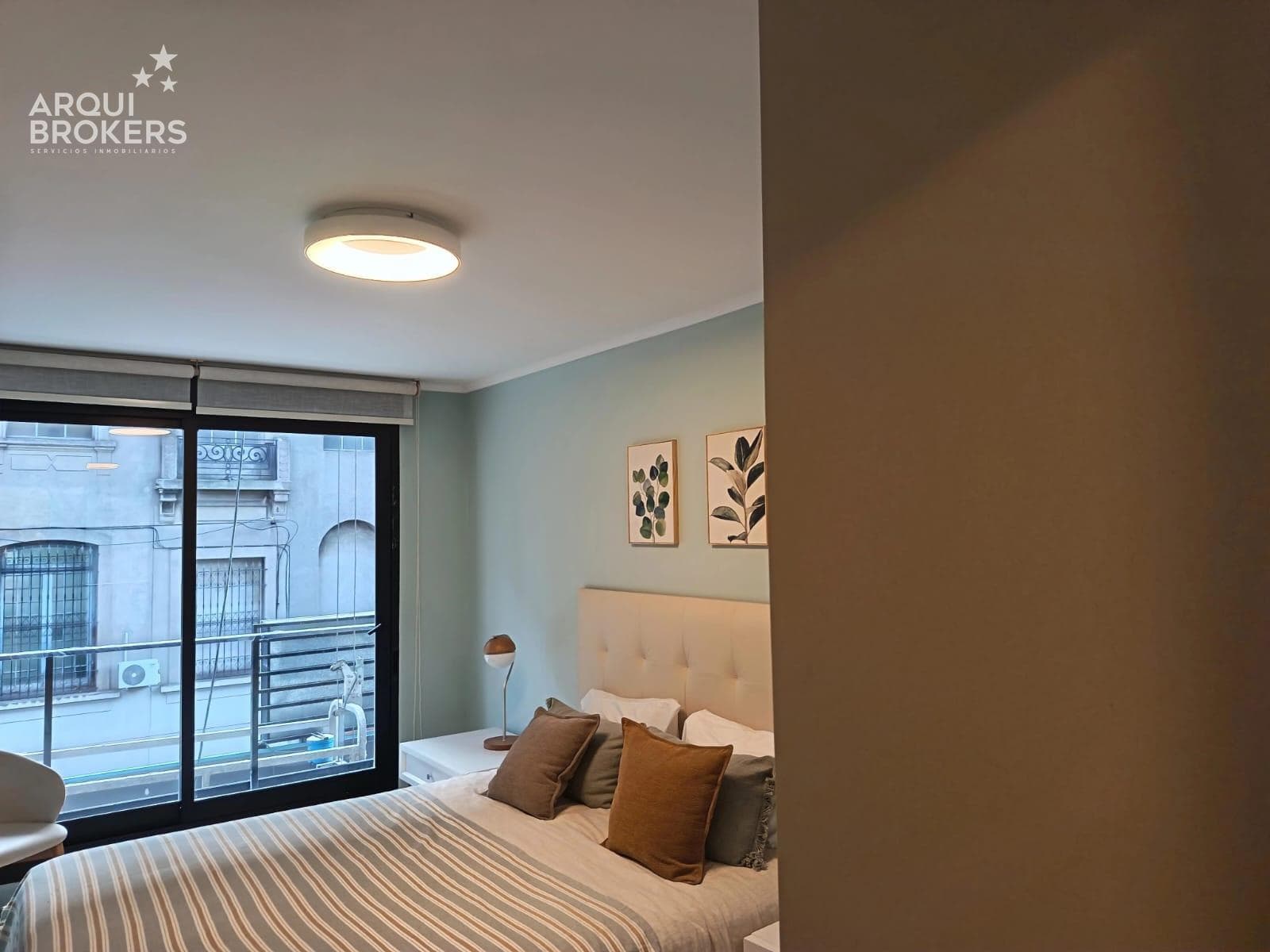 One-bedroom apartment for sale in Cordón - 909
