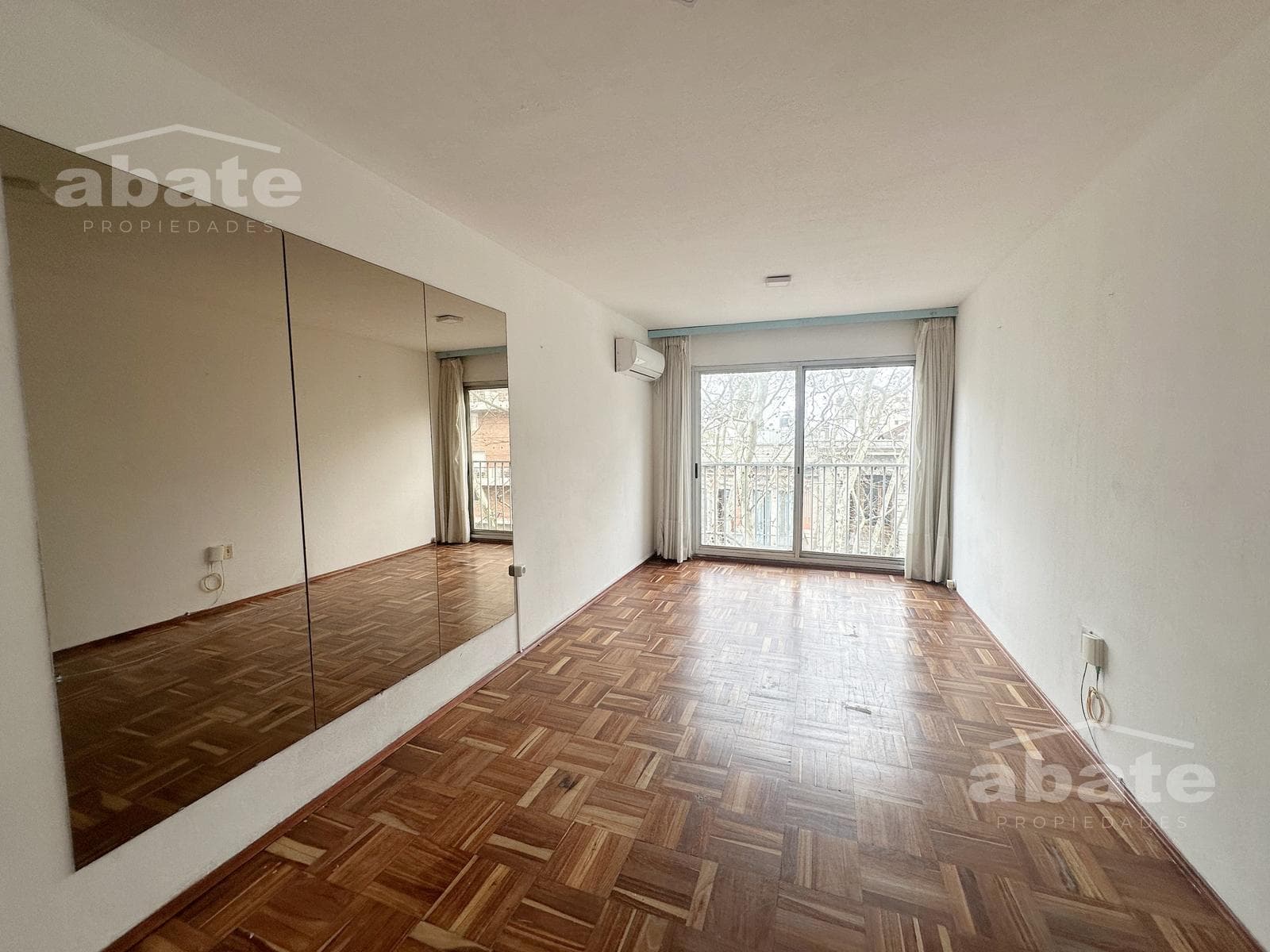 2-Bedroom Apartment for Rent in Parque Rodó
