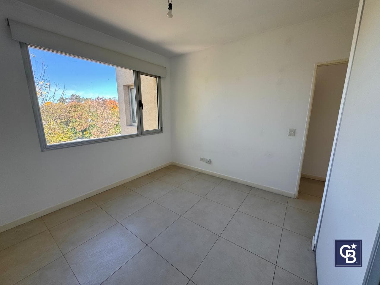3-room apartment for sale with a balcony and barbecue in downtown Villa del Lago Pilar