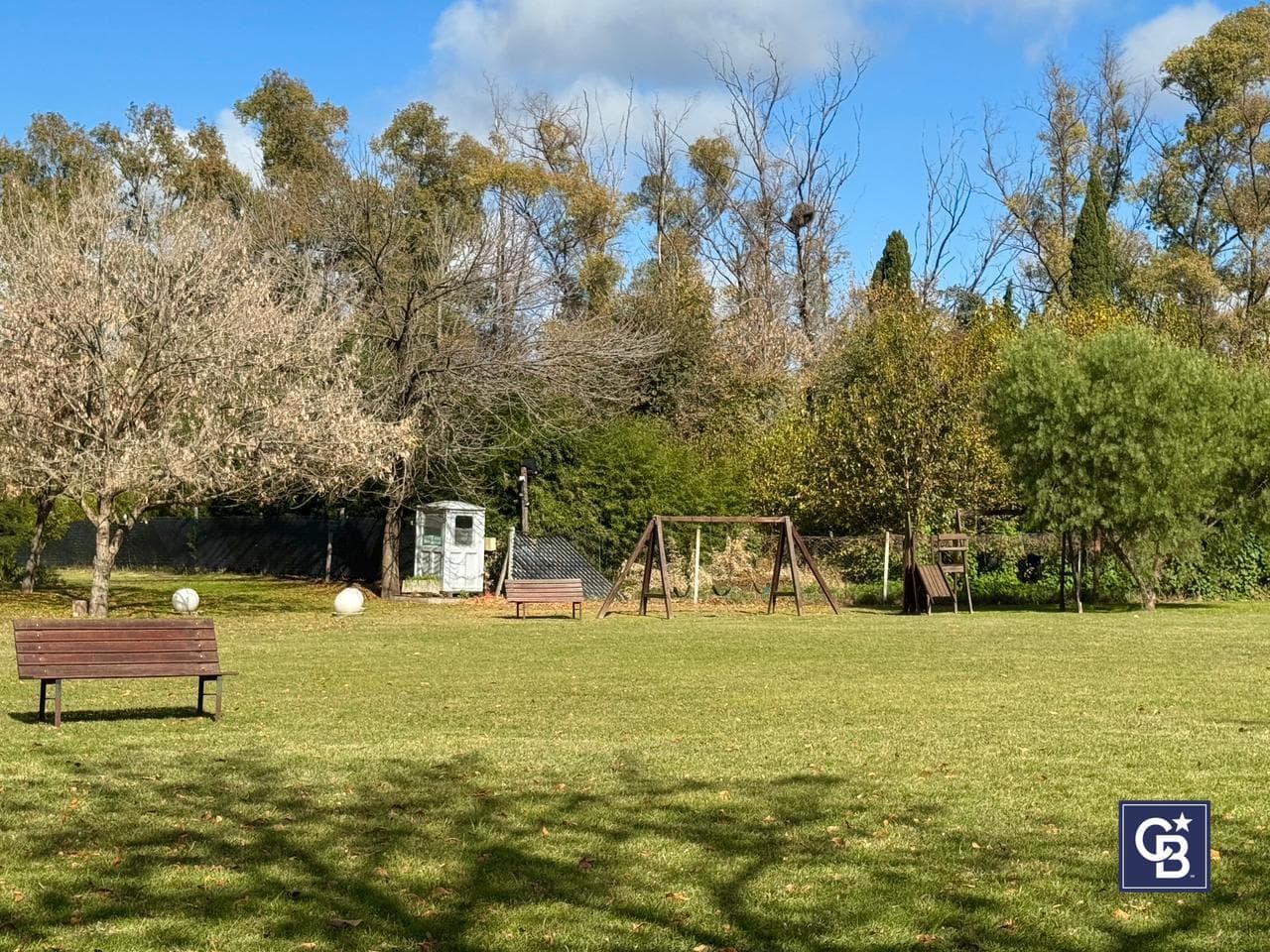 3-room apartment for sale with a balcony and barbecue in downtown Villa del Lago Pilar