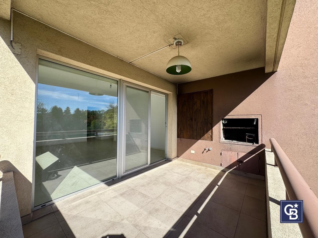 3-room apartment for sale with a balcony and barbecue in downtown Villa del Lago Pilar