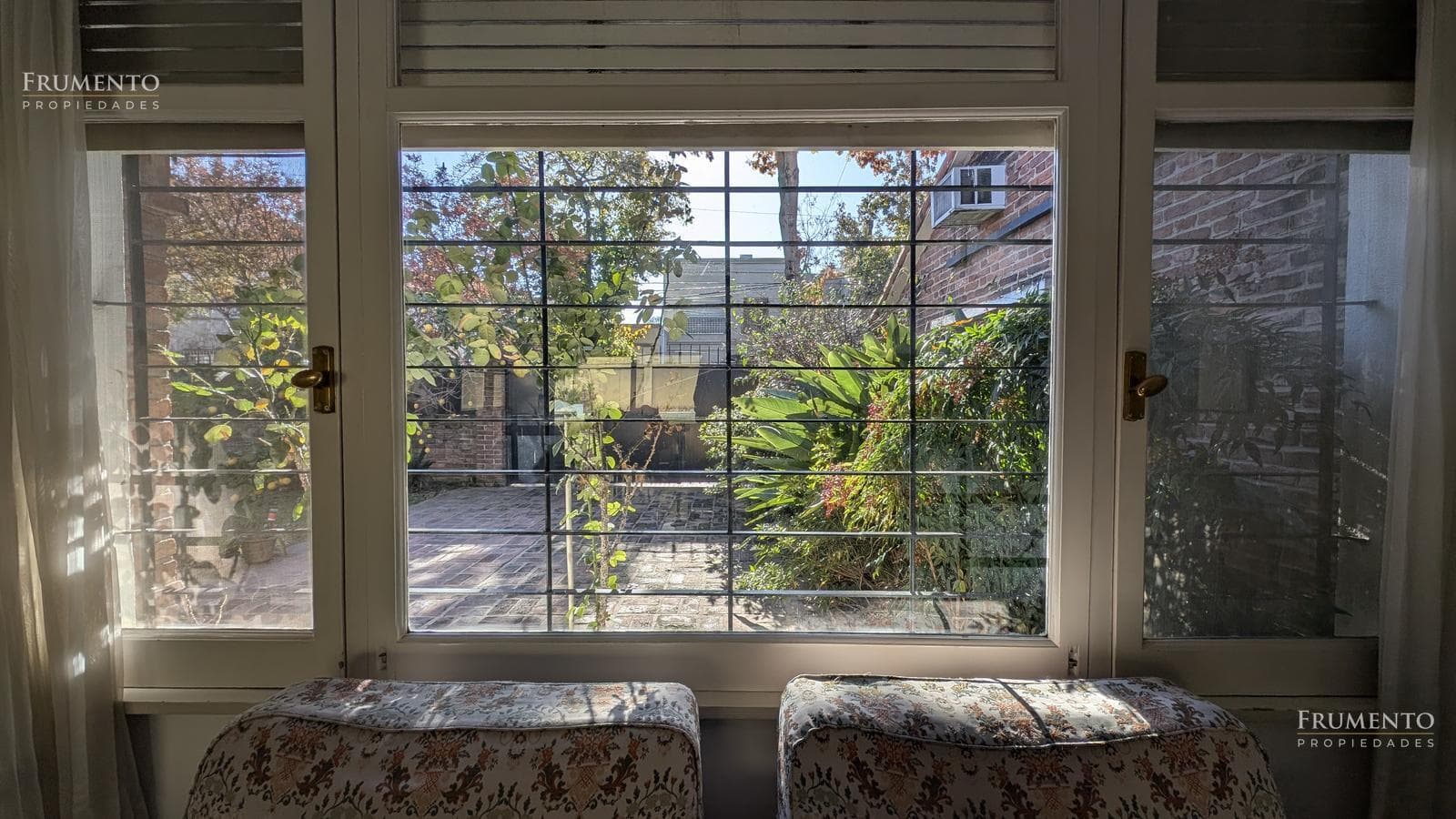 Excellent 5-Room House with Garden, Pool, and Garage in Bajo de Vicente López