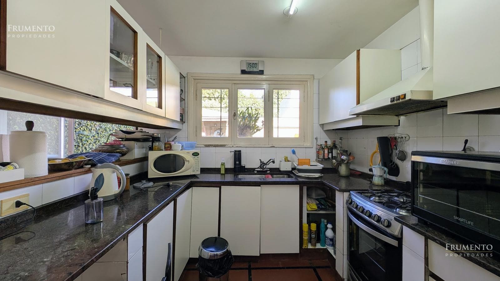Excellent 5-Room House with Garden, Pool, and Garage in Bajo de Vicente López