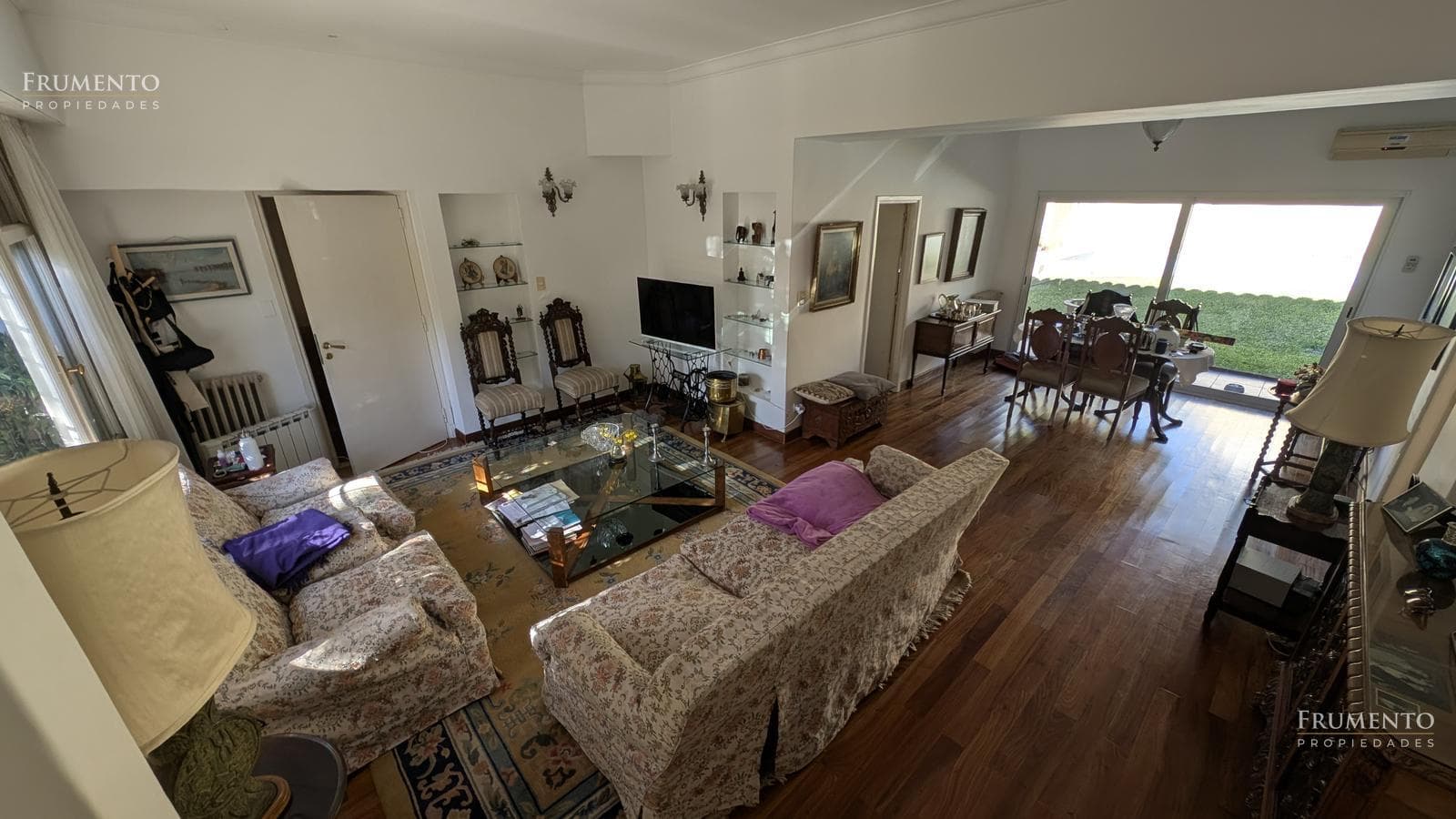 Excellent 5-Room House with Garden, Pool, and Garage in Bajo de Vicente López