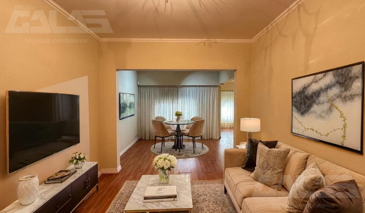 5-room house - 4 bedrooms - Park - Pool - 2 bathrooms - North Ituzaingo