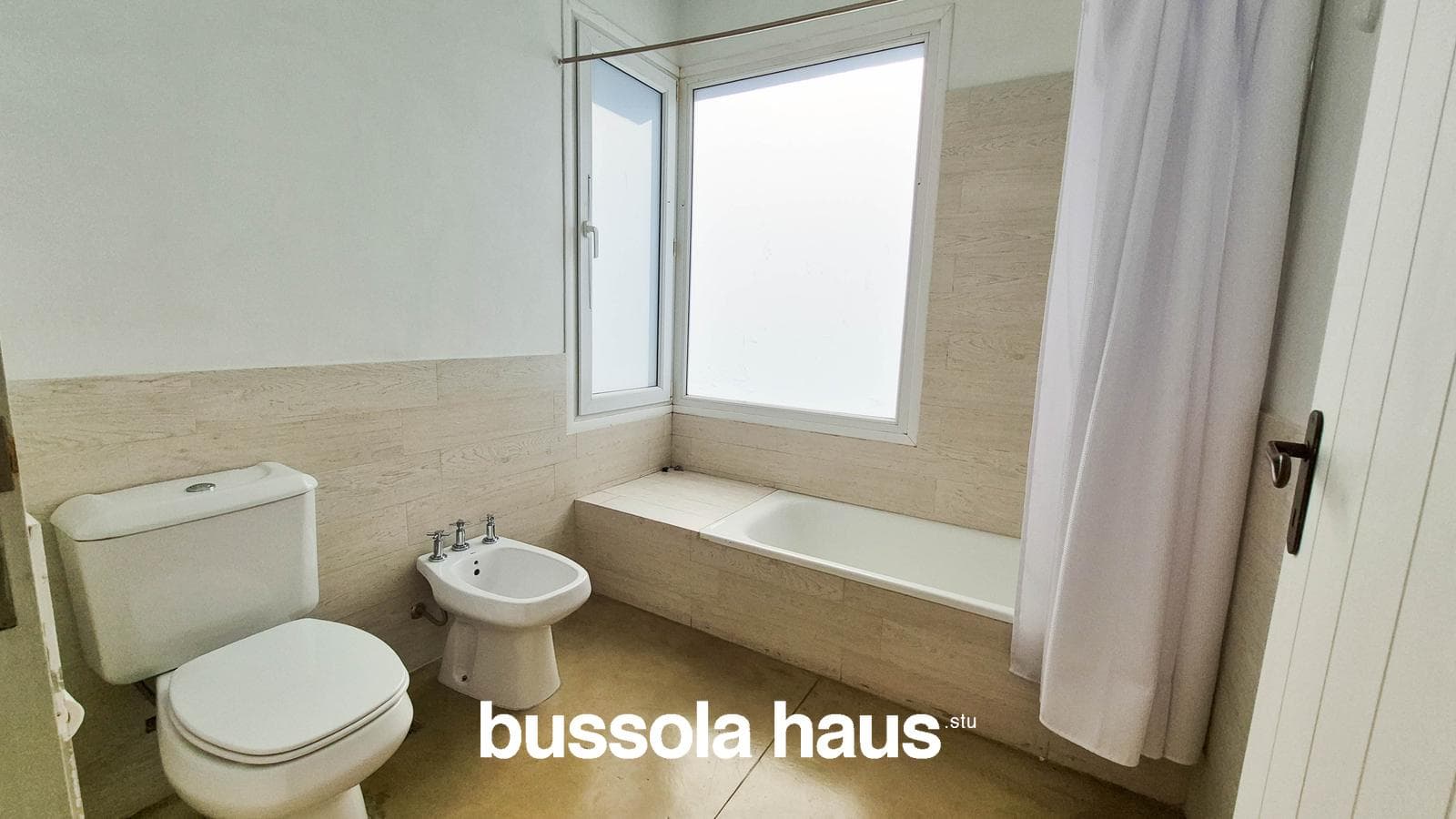 House for sale: 5-bedroom home on an interior lot in Los Castores, Nordelta