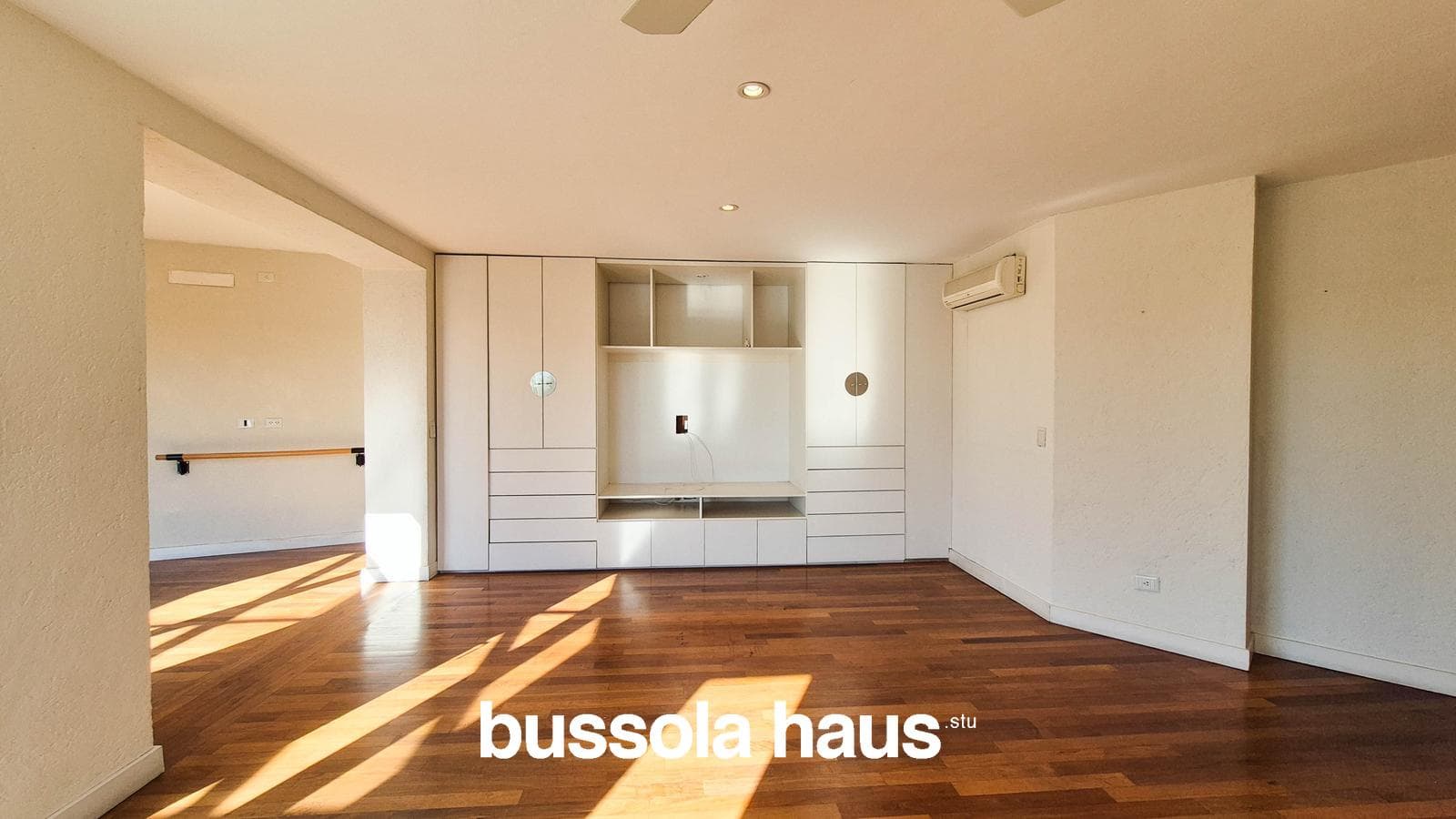 House for sale: 5-bedroom home on an interior lot in Los Castores, Nordelta