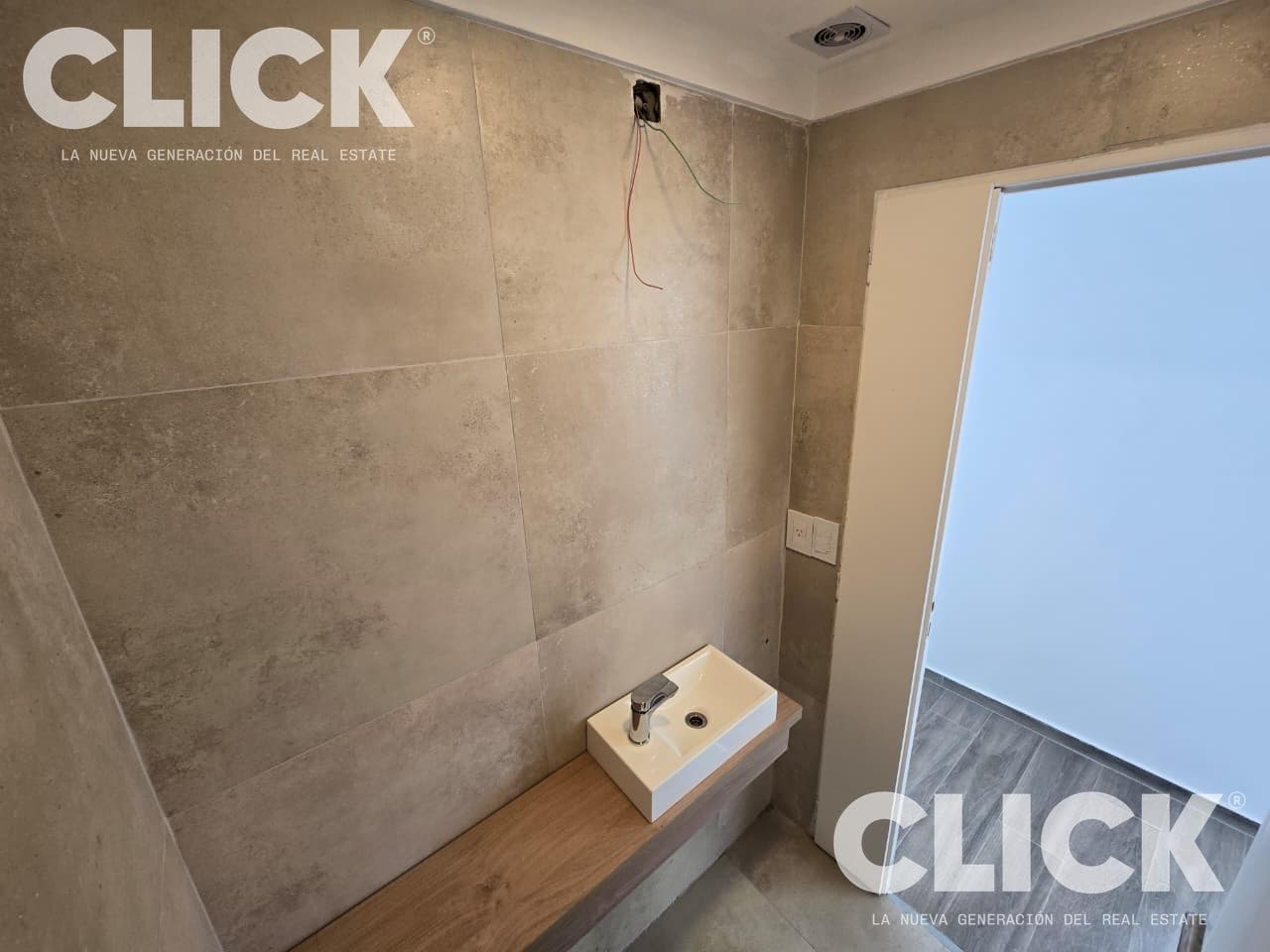For Sale - 3-room apartment with a long balcony - Brand-new - Upper floor - Centenario Park
