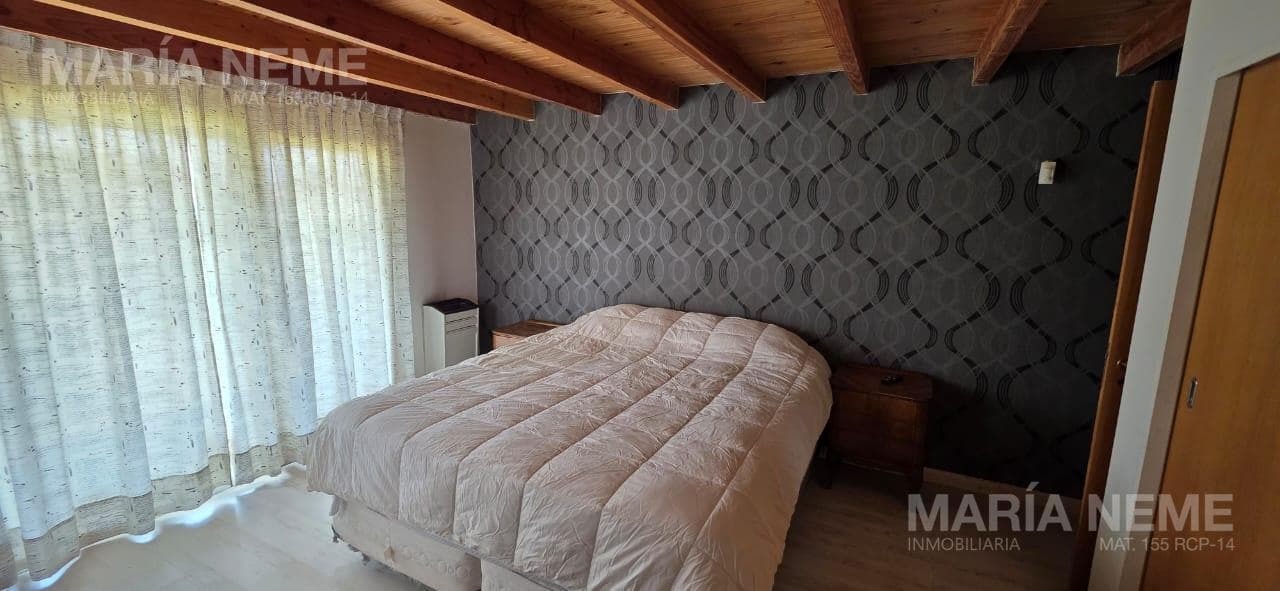 House in Dina Huapi