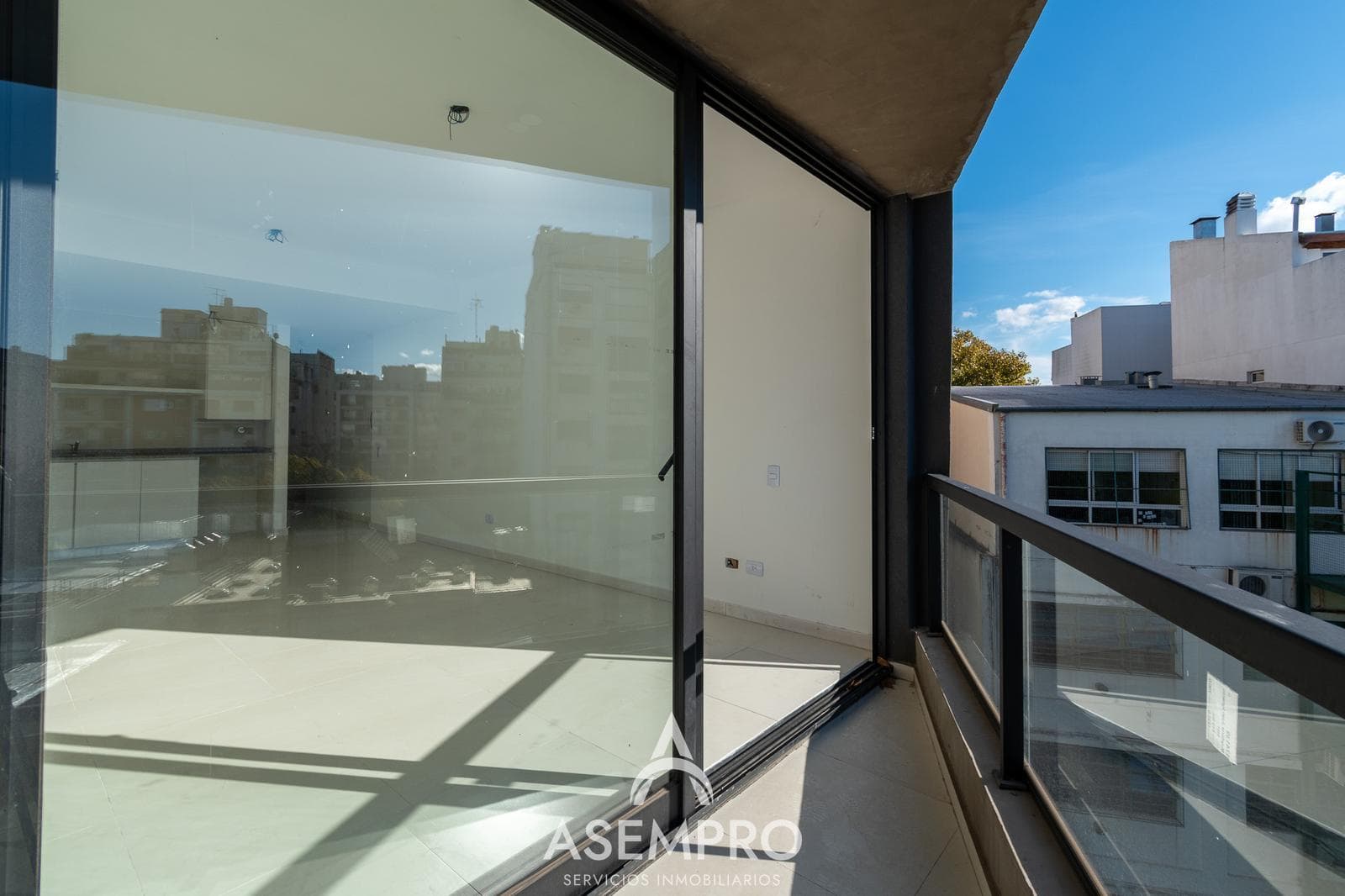Venta de Monoambiente en Villa del Parque vista abierta a estrenar