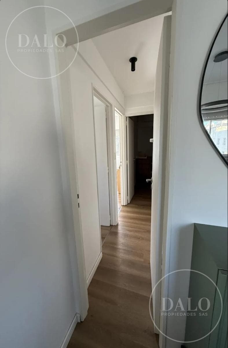 4-Room Apartment with a Long Balcony and Open Views in Recoleta, Fully Renovated to Look Like New
