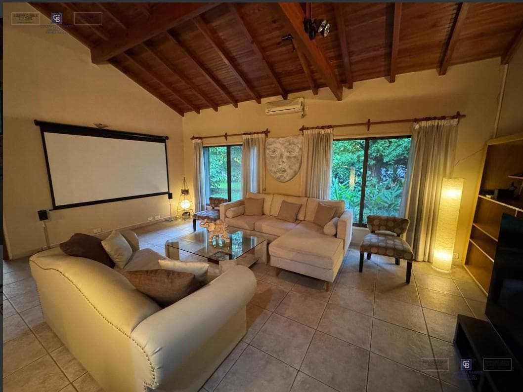 4-room house for sale with pool in Garin Escobar, Aranzazu Country Club