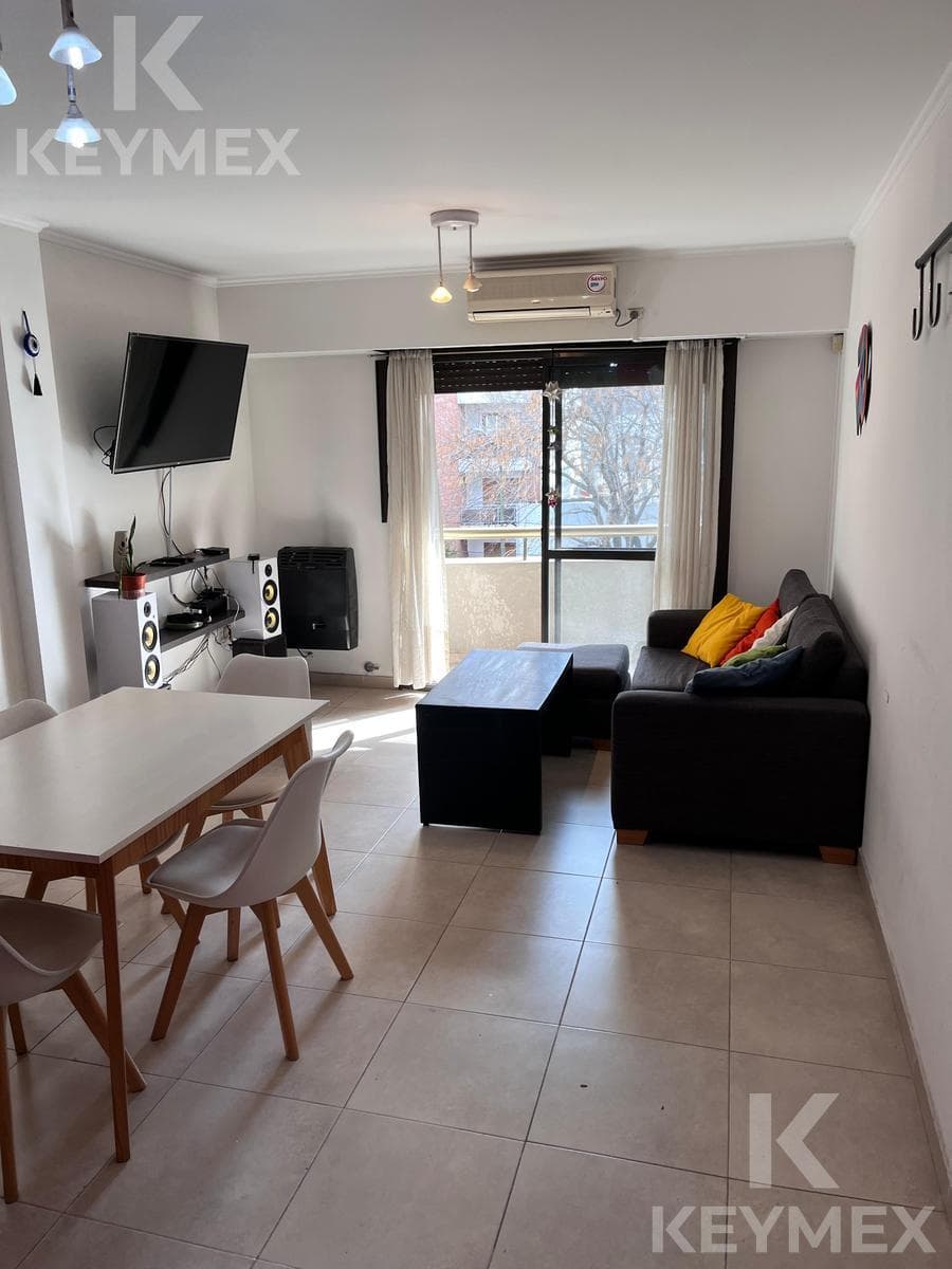 Apartment in La Plata, 3rd floor, facing the street, 2 bedrooms, 2 bathrooms, semi-covered parking space, balcony