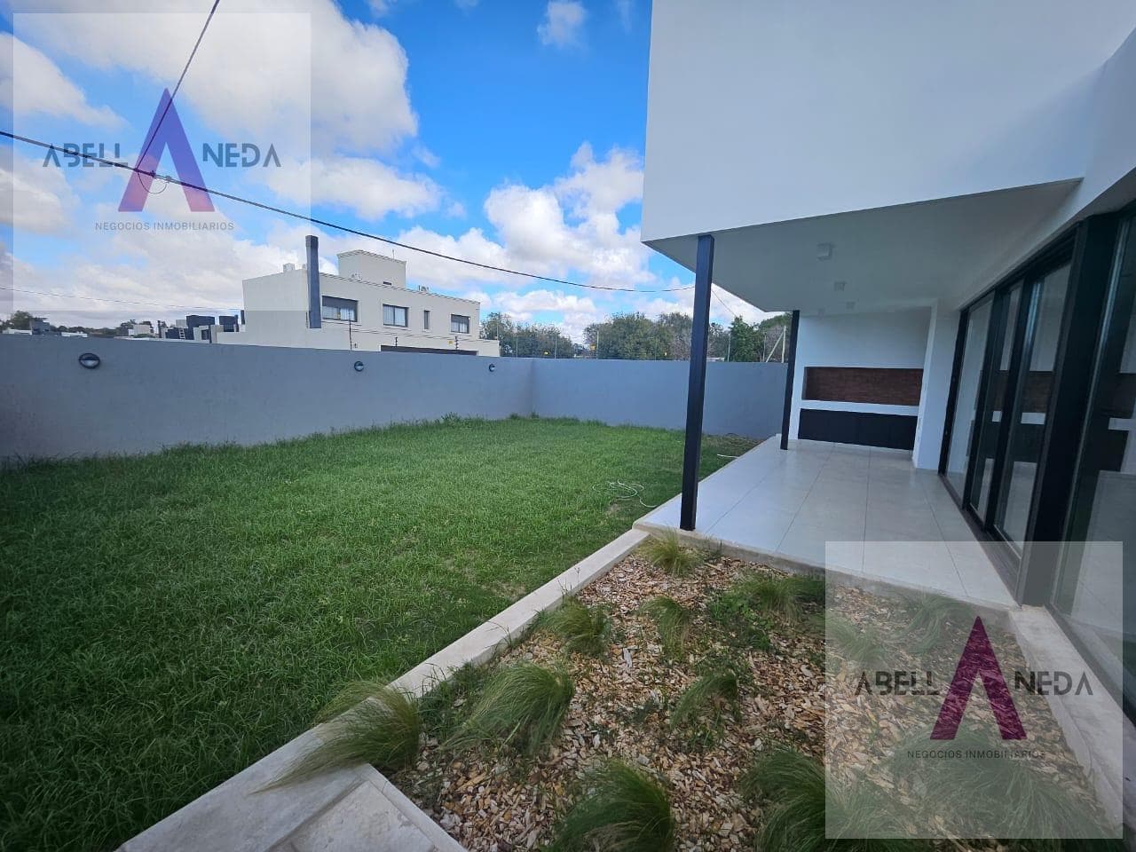 Beautiful House for Rent (3D) - Mansos del Sur