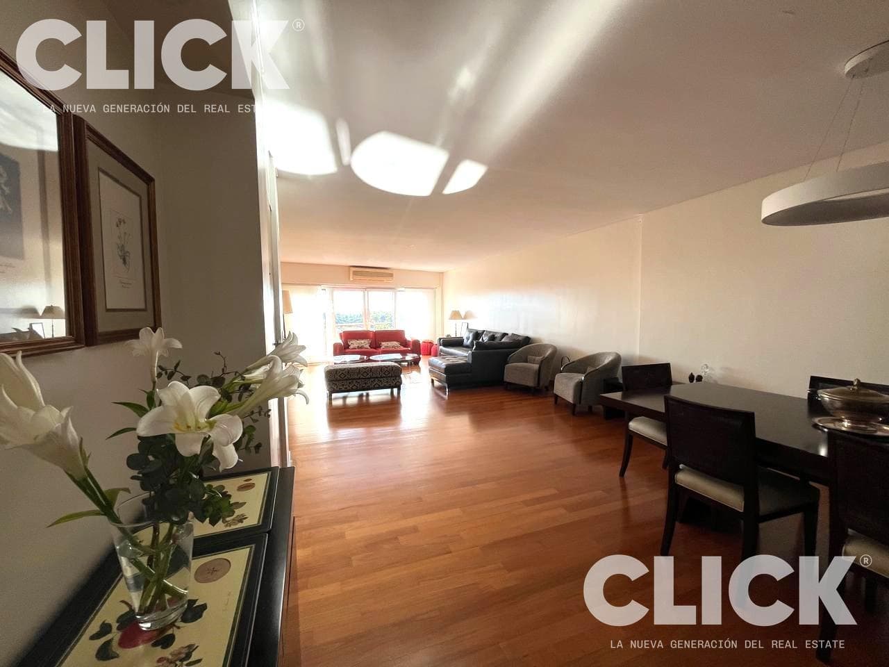 For Sale - 5-room apartment with a balcony - On Libertador Avenue - Open view - Belgrano