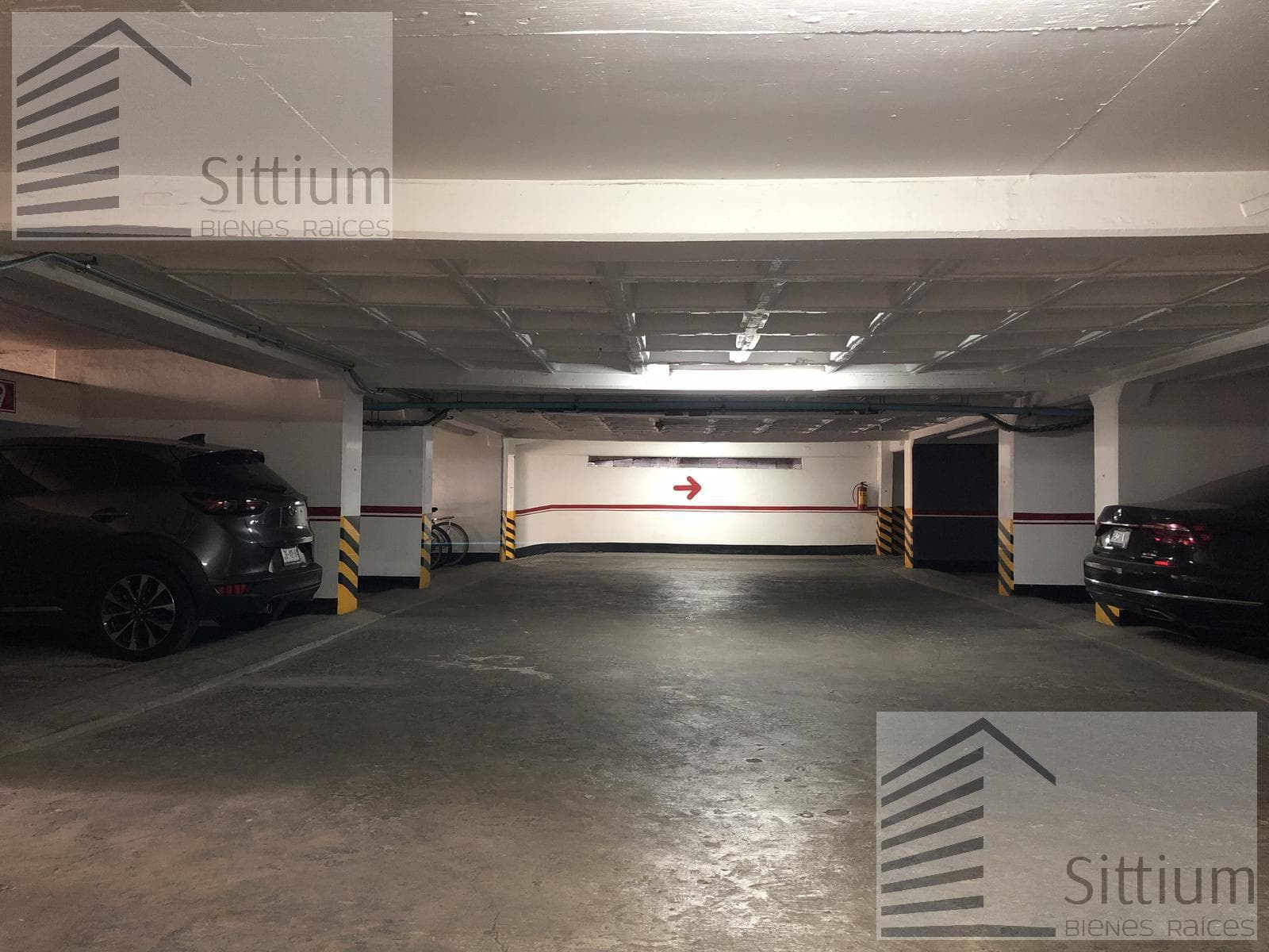 Office for Rent - Reforma, 2nd Floor - 215 m2